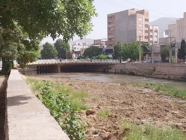اجرای لایروبی رودخانه خرمرود خرم آباد